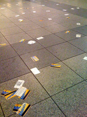 Metrodeck - Cards on ground